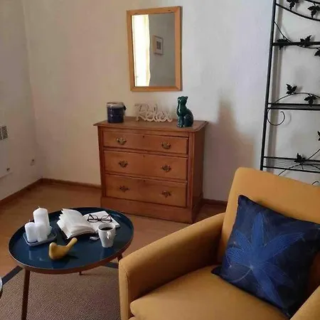 Historic French Townhouse بيت للعطل
