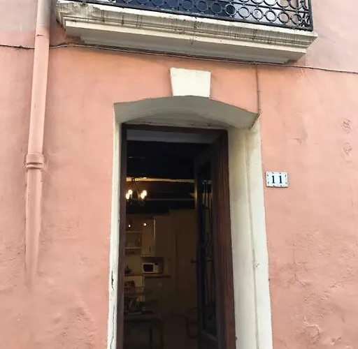 Historic French Townhouse Saint-Thibéry