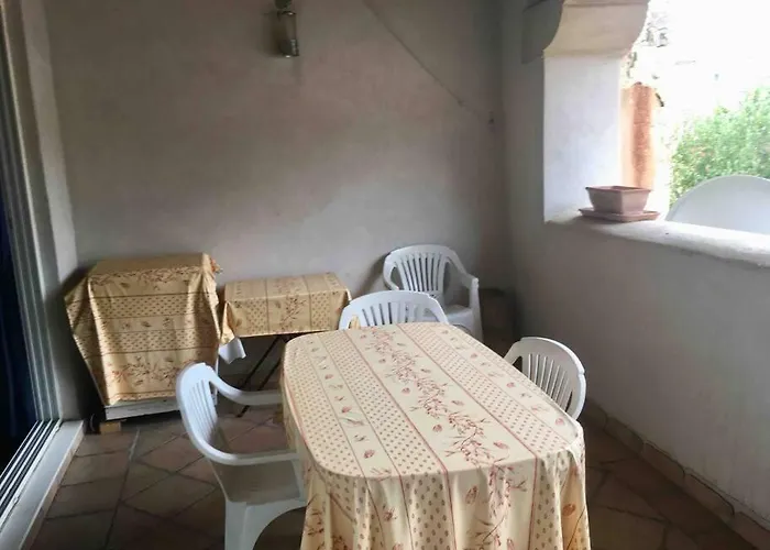 Historic French Townhouse Saint-Thibéry